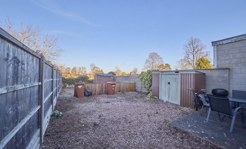 Property photo 3 of 8 Outside