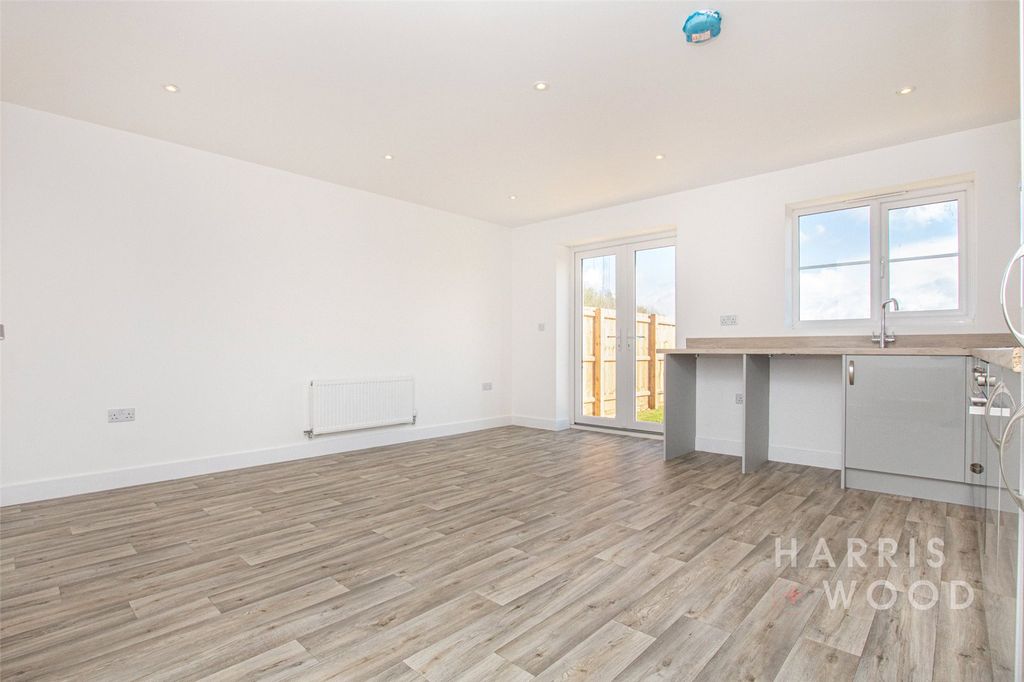 Property photo 3 of 19 Picture No. 02