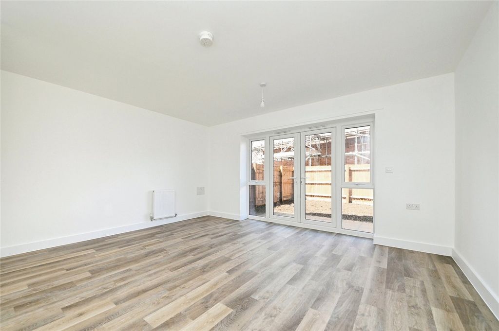 Property photo 2 of 17 Example