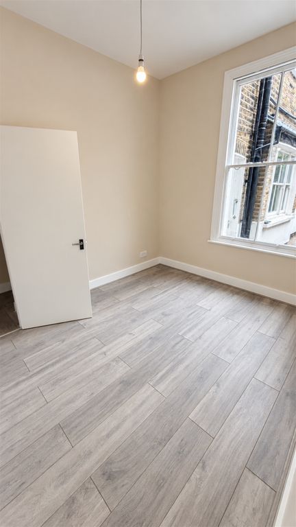 Property photo 1 of 17 Newly Refurbished Two-Bedroom Ground-Floor Flat With Garden – Archway, N19