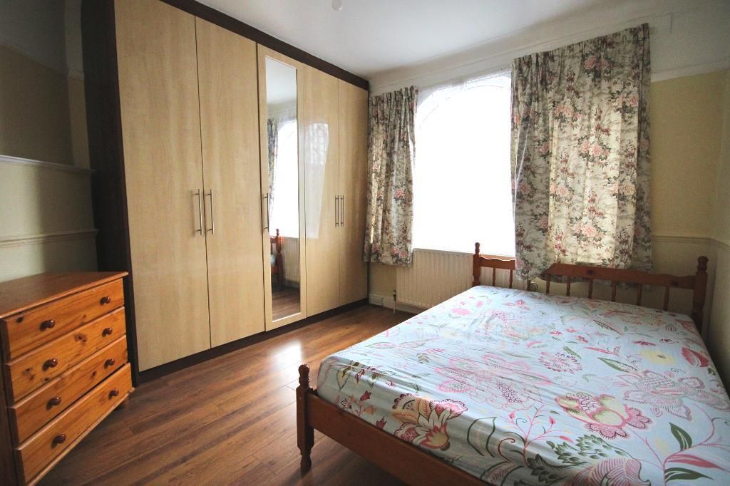 Property photo 3 of 11 Bedroom 1