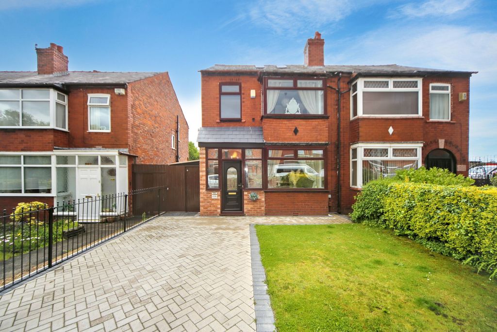 Property photo 1 of 23