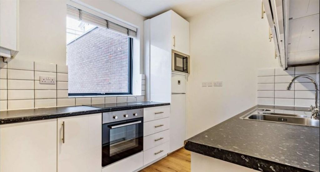 Property photo 2 of 5