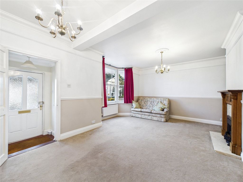 Property photo 2 of 22 2 - Picture No. 37