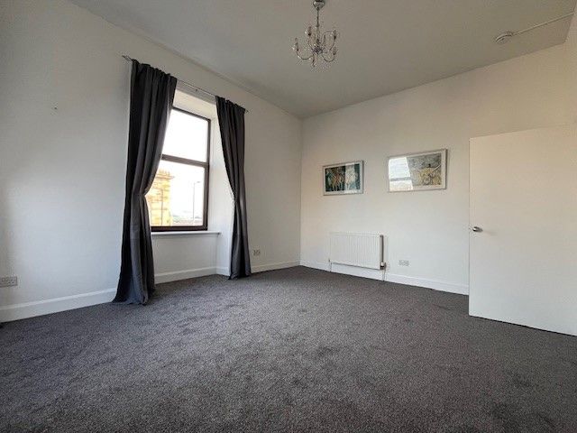 Property photo 2 of 5 Living Room