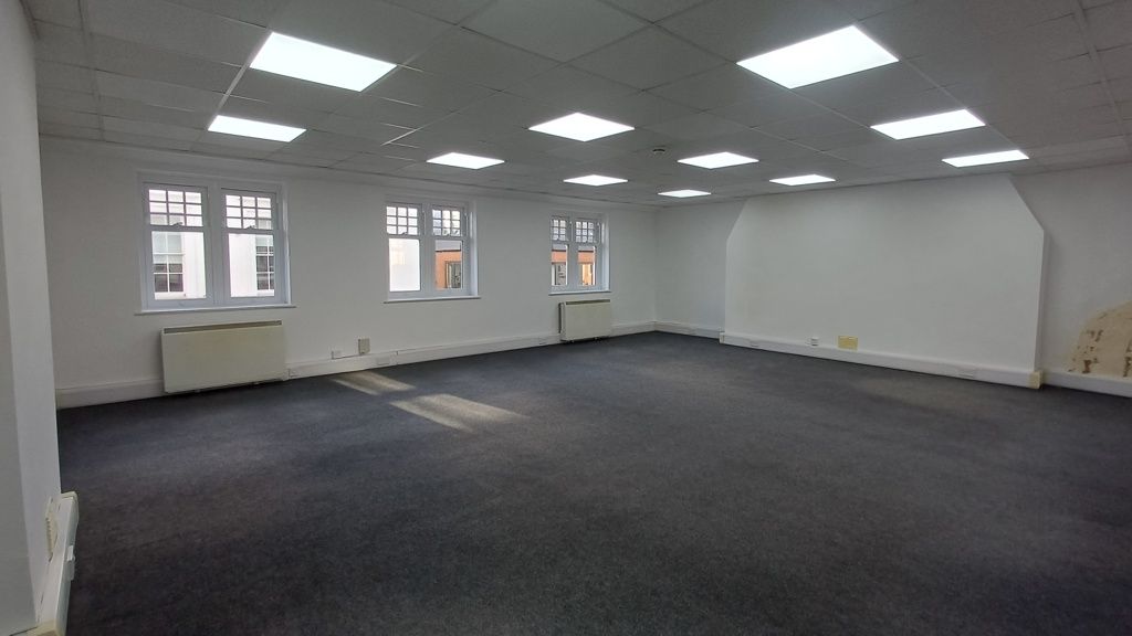 Property photo 3 of 8 Photo 9