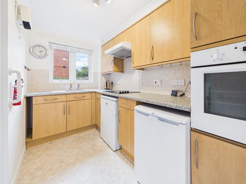 Property photo 3 of 12 Cam05510G0-Pr0304-Still008.Jpg