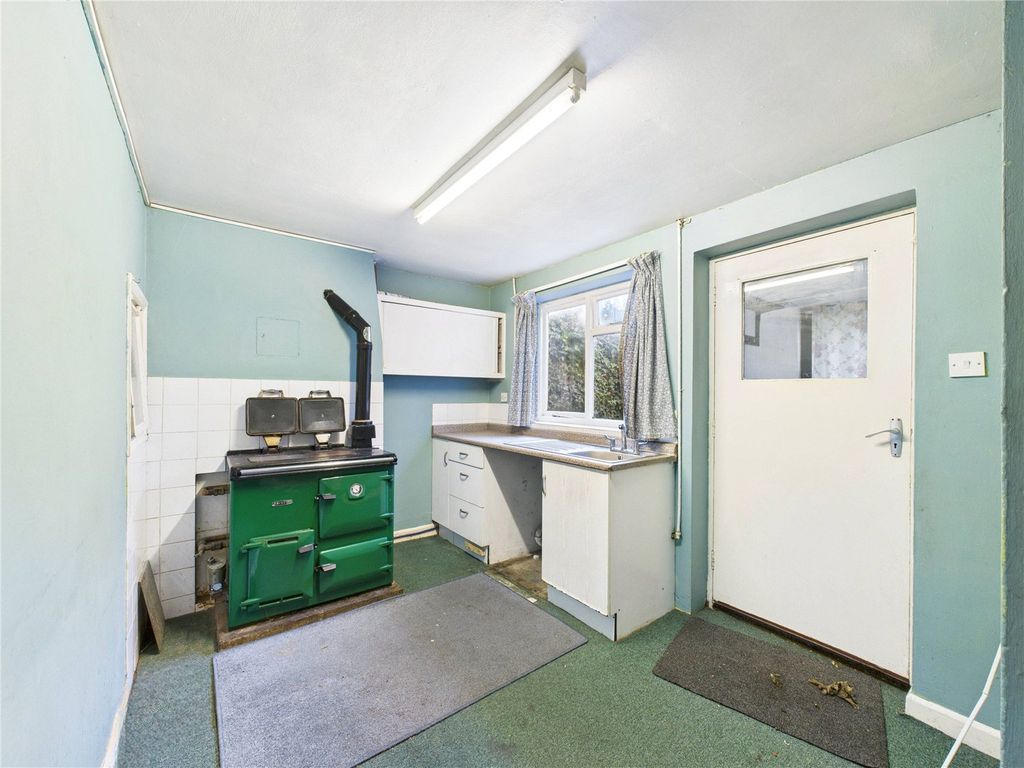 Property photo 3 of 11 Picture No. 30