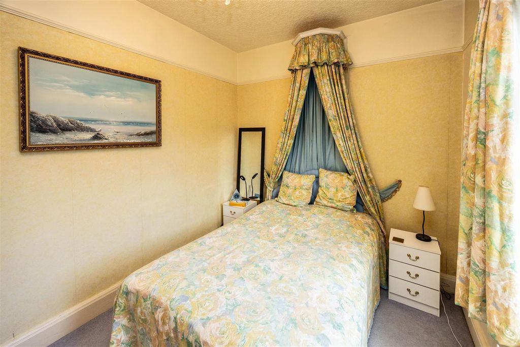 Additional image 44 of 4 bed property for saleWoodside Road, Huddersfield HD4