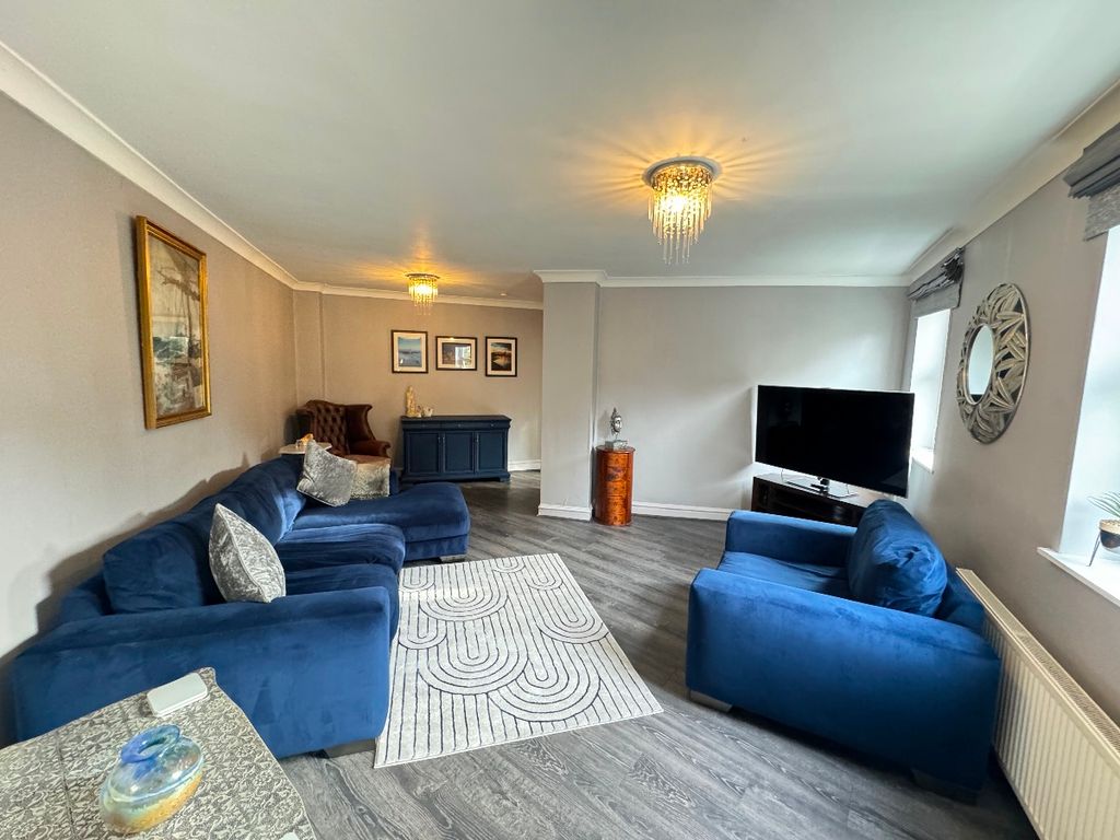 Property photo 2 of 50