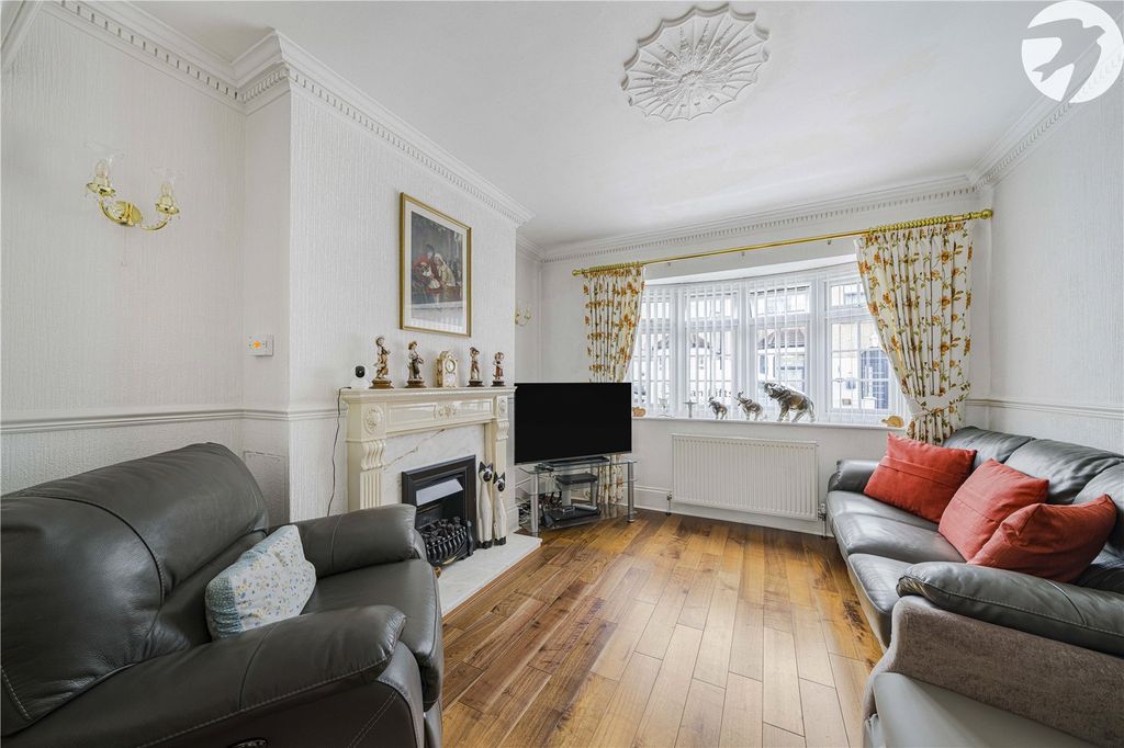 Property photo 3 of 29 Picture No. 03