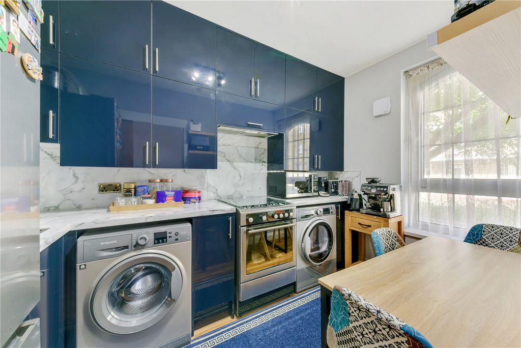Property photo 3 of 8 Picture No. 06
