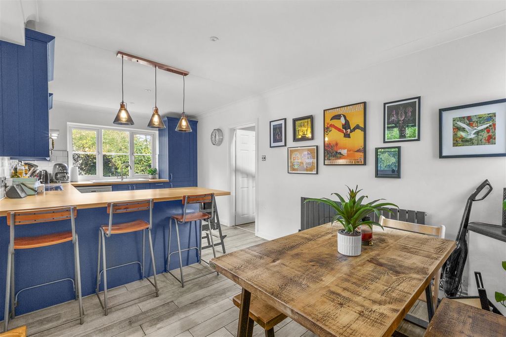 Property photo 2 of 12 Kitchen Diner