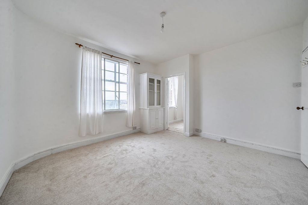 Property photo 1 of 7 Picture No. 04