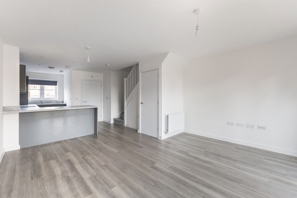 Property photo 3 of 13 Photo