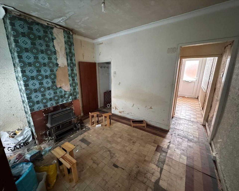 Property photo 3 of 6