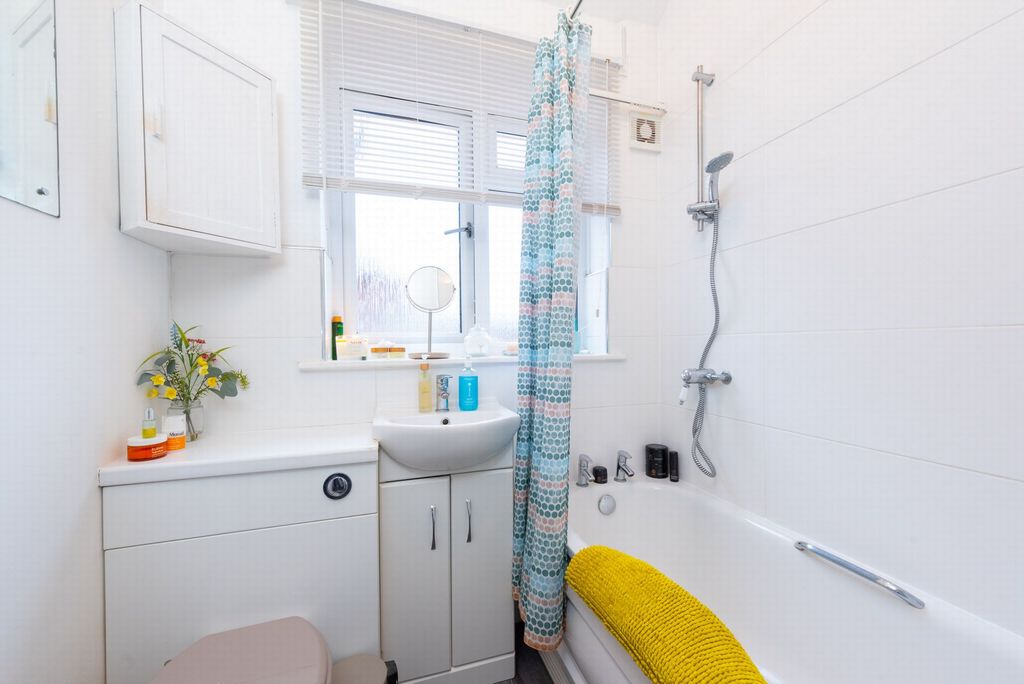 Property photo 3 of 8 Photo 3