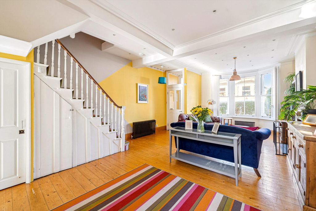 Property photo 2 of 12 Image