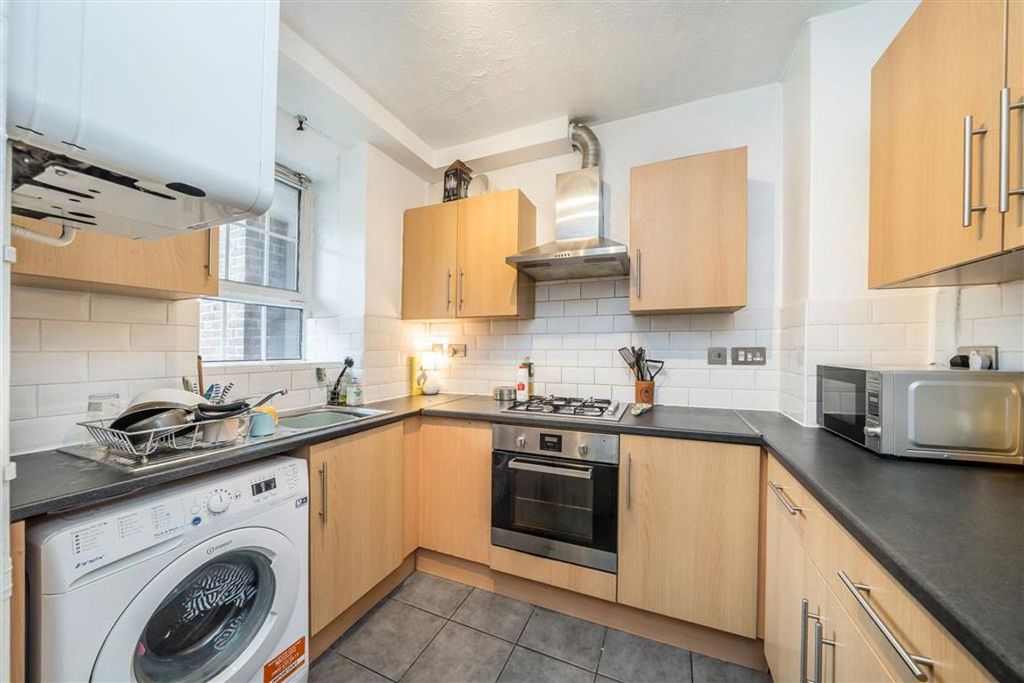 Property photo 3 of 6