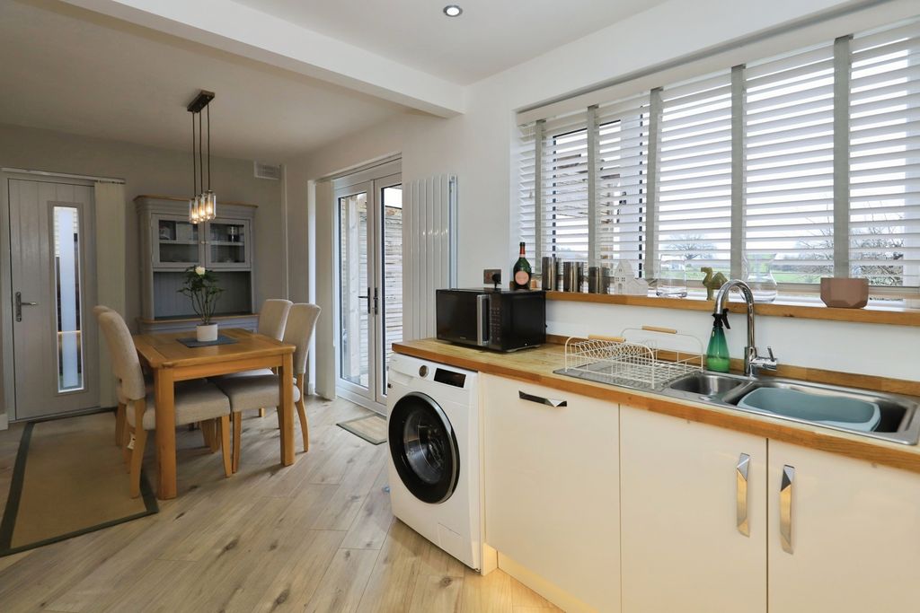 Property photo 2 of 20 Pbox-Img.Jpg