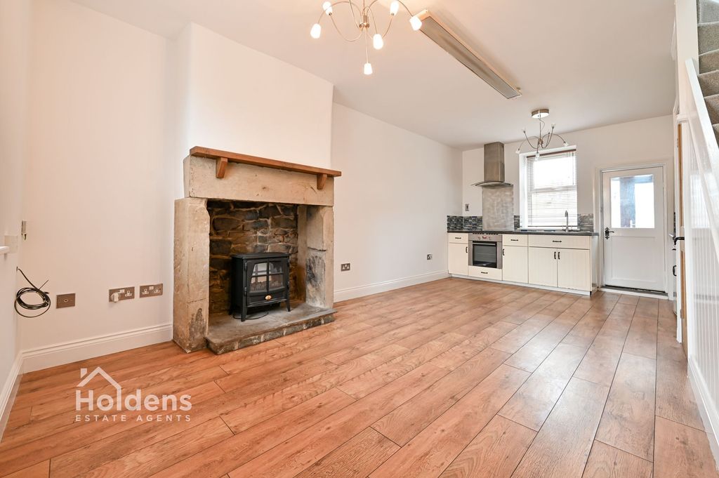 Property photo 2 of 13