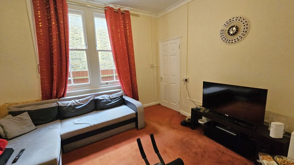 Property photo 3 of 9