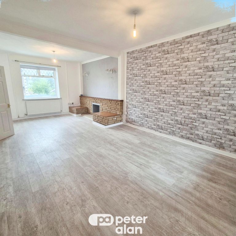 Property photo 1 of 19 Image