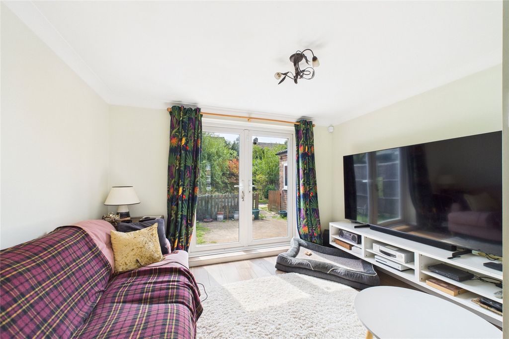 Property photo 2 of 11 Picture No. 08