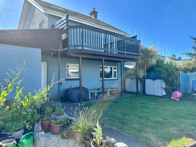 Property photo 2 of 18