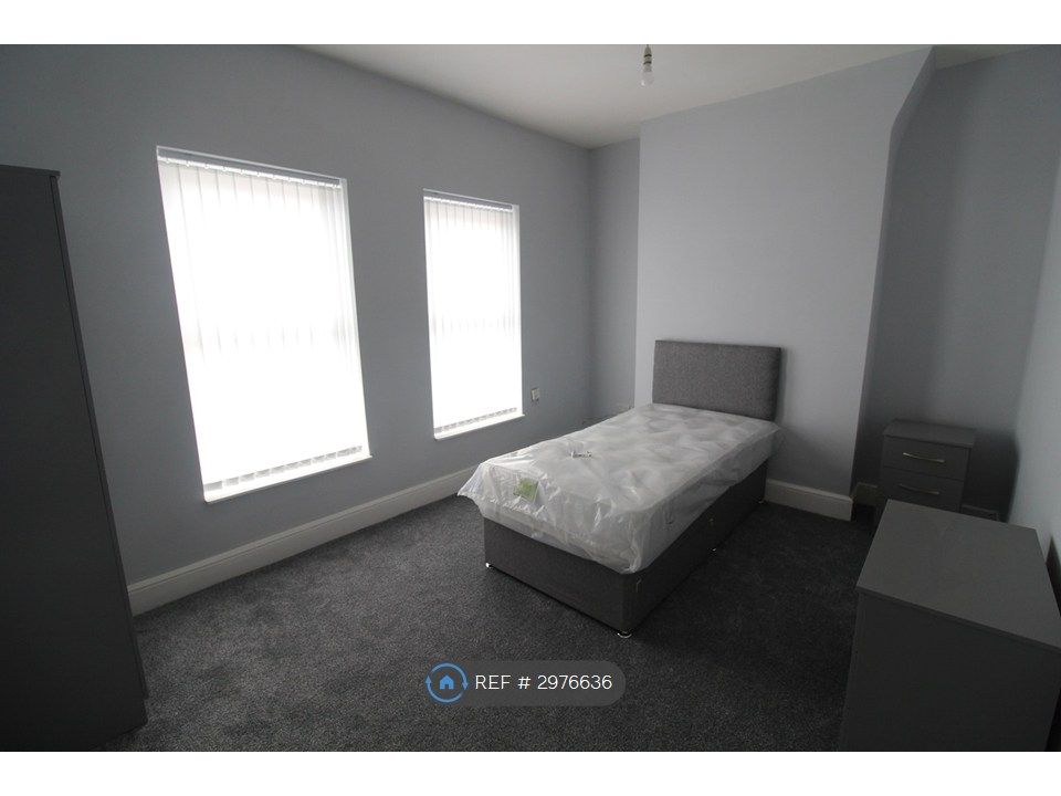 Property photo 3 of 12 Room 4 View 1