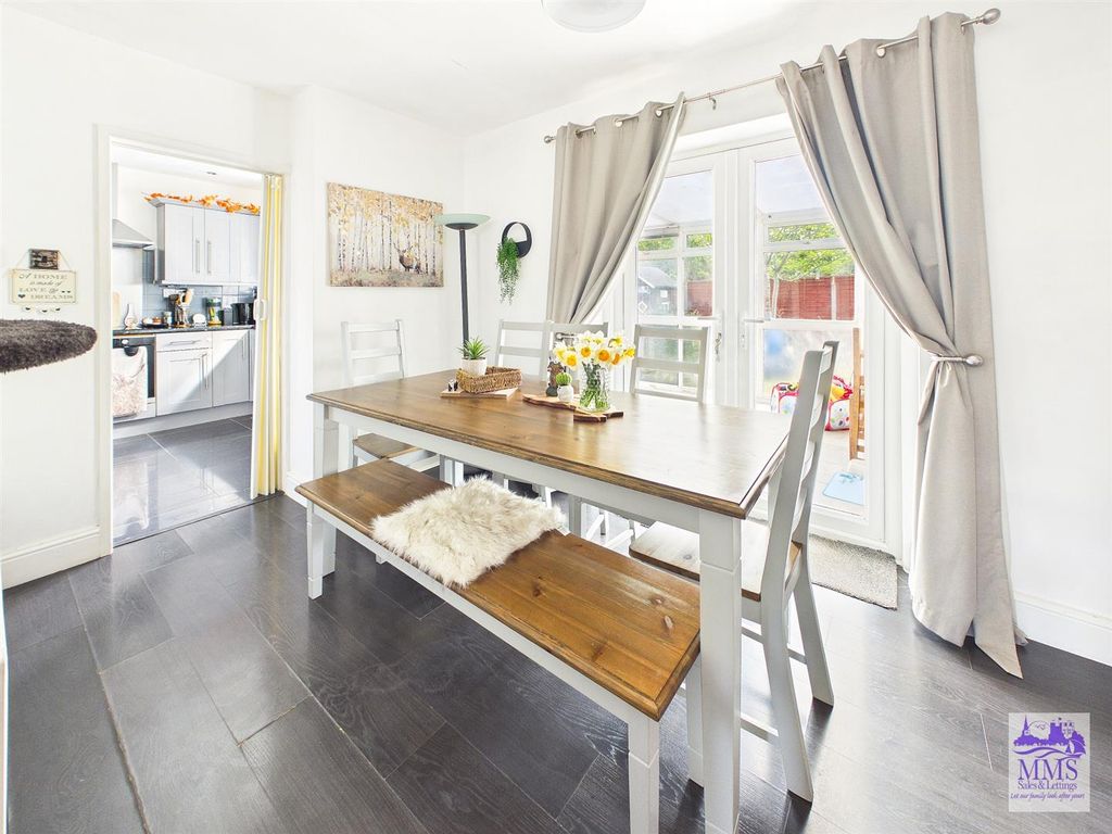 Property photo 3 of 14 Cam04098G0-Pr0199-Still010.Jpg