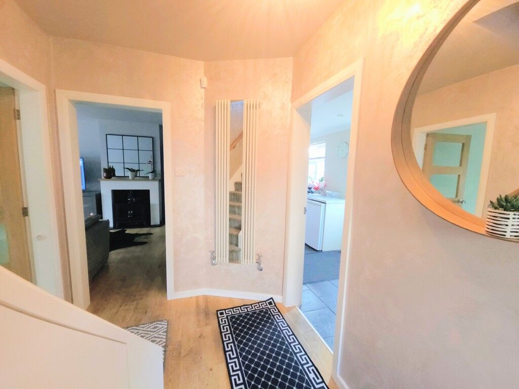 Property photo 2 of 14 Entrance Hall