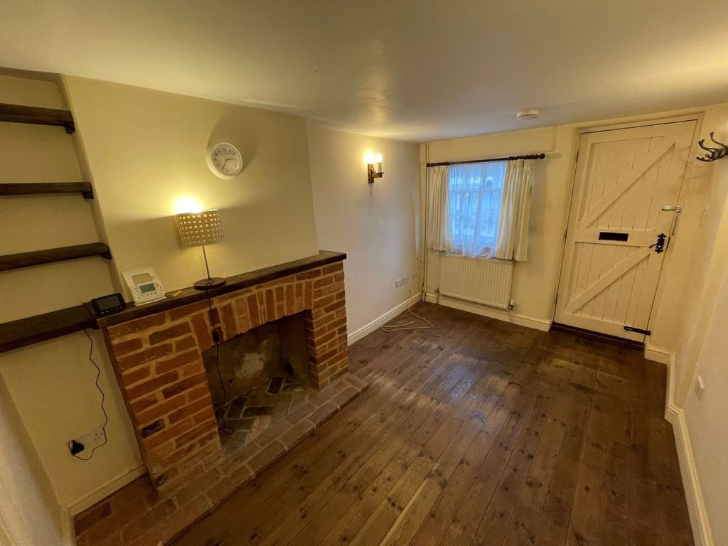 Property photo 2 of 11