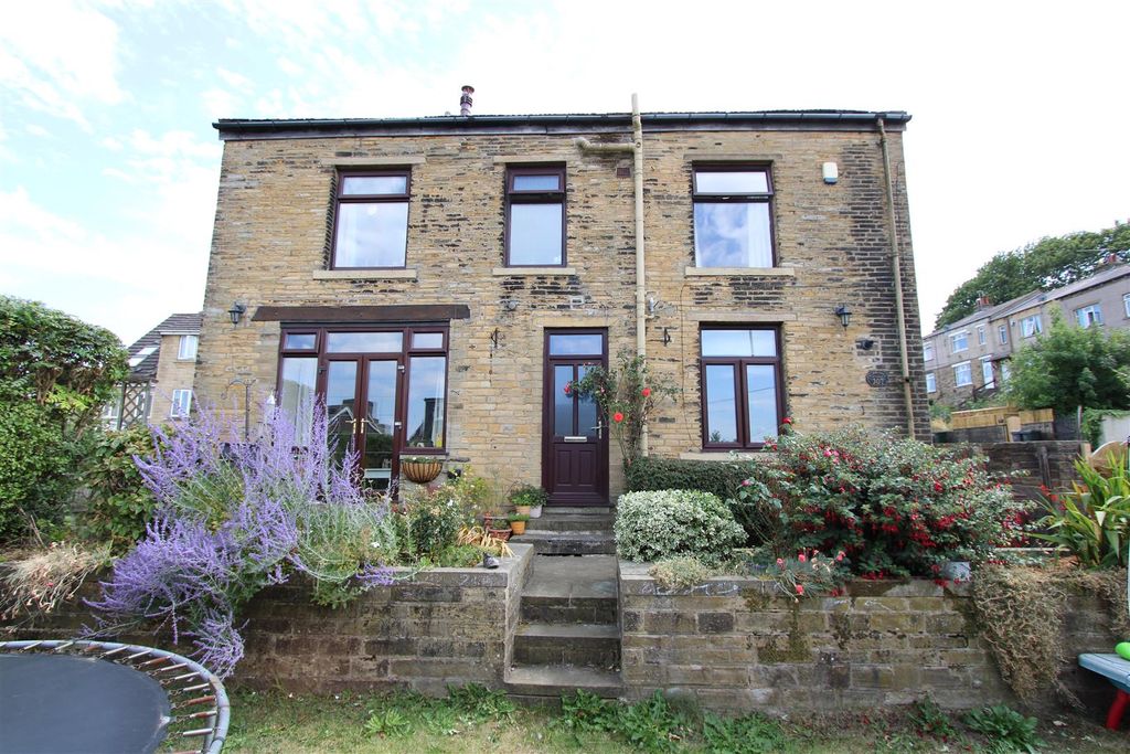 Property photo 1 of 20