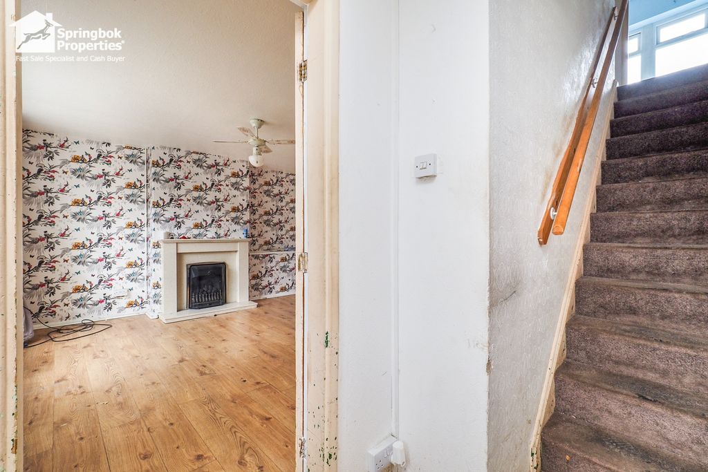 Property photo 2 of 17 Image 2