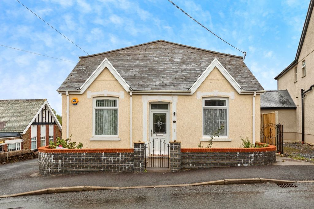 Property photo 1 of 20