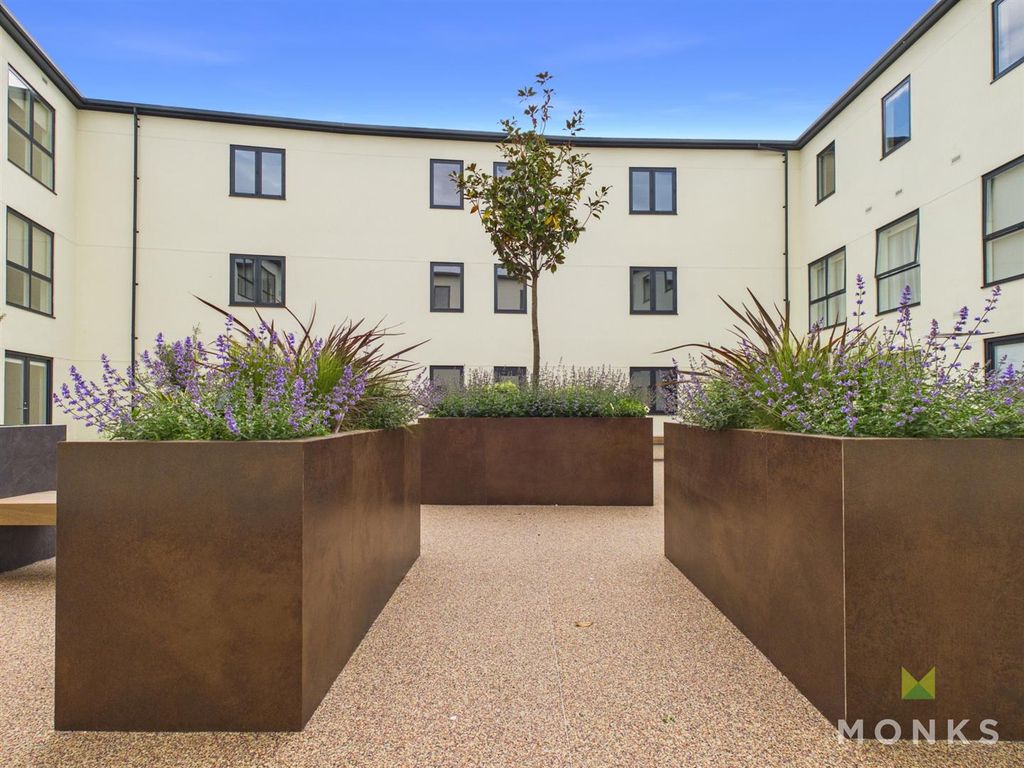 Additional image 35 of 2 bed flat for saleThe Penthouse, Old Coleham Court, Shrewsbury SY3