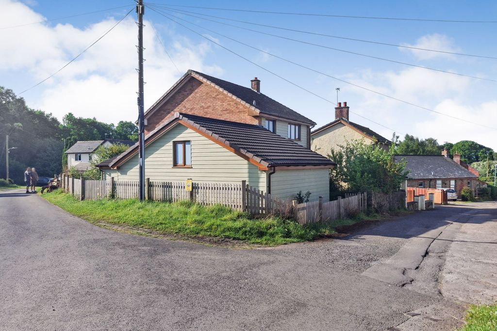 Property photo 3 of 13 Acorn Lodge, Prosper Lane, Coalway, Coleford, Gloucestershire, Gl16 7Jp