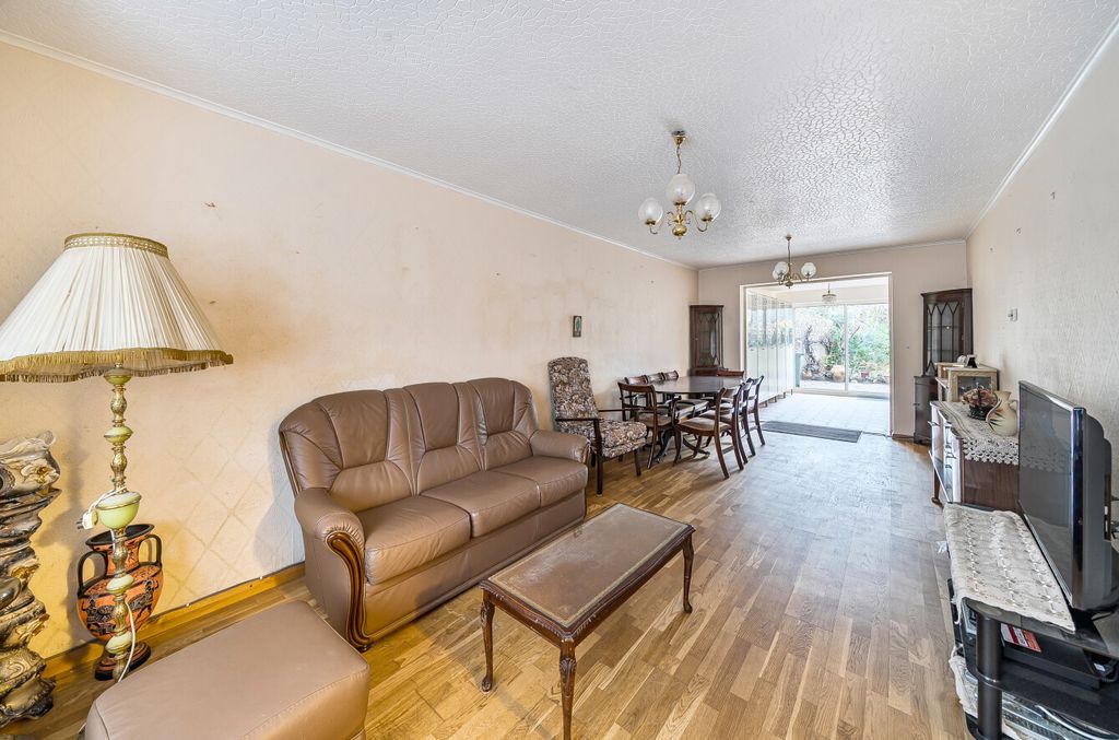 Property photo 2 of 18 1395160-13-6960d6...