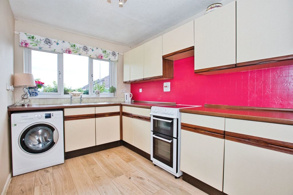 Property photo 2 of 16