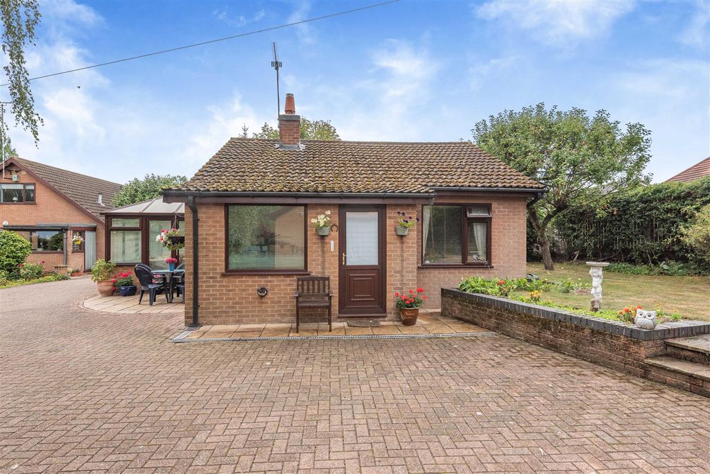 Property photo 3 of 67 8659152-Exterior08.Jpg