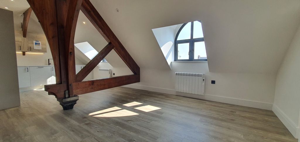 Property photo 1 of 5 Photo 0