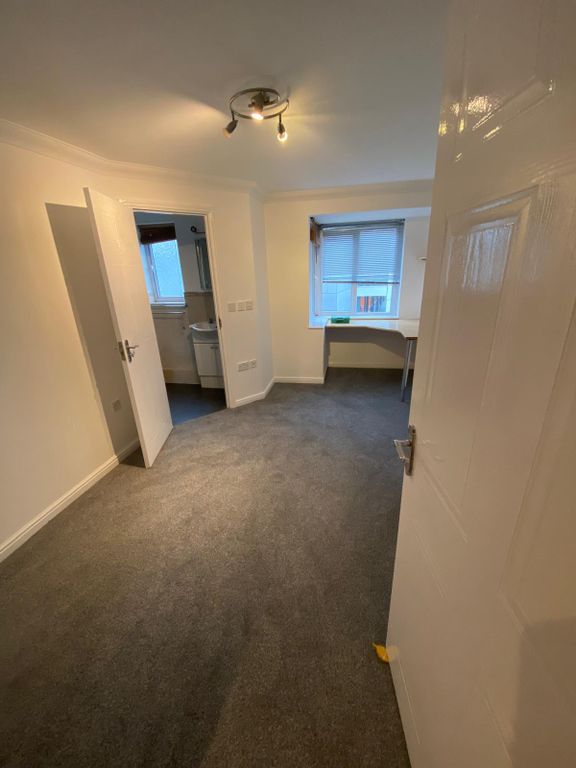 Property photo 3 of 14 Photo 2