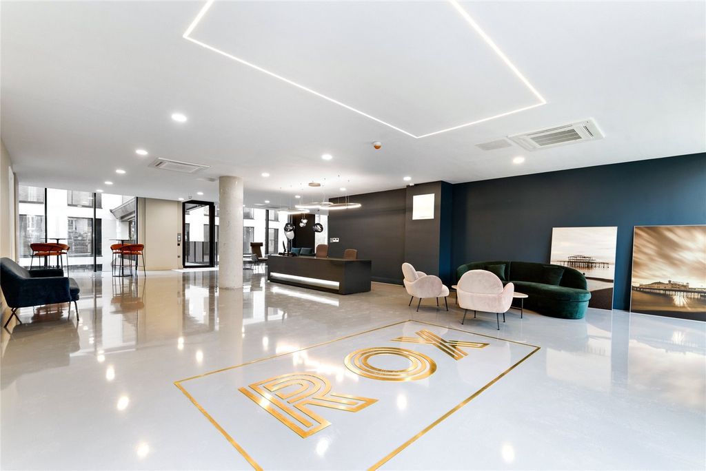 Additional image 11 of 2 bed flat to rentGloucester Place, Brighton BN1