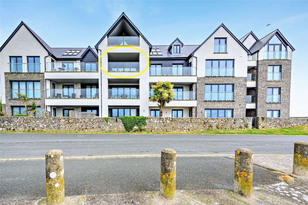 Additional image 4 of 2 bed flat for saleBattery Road, Tenby, Pembrokeshire SA70