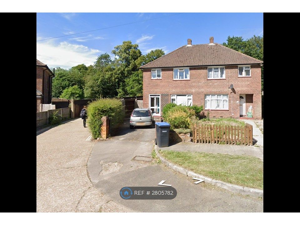 Property photo 1 of 6 Front Adjacent To Uni Rear Gate