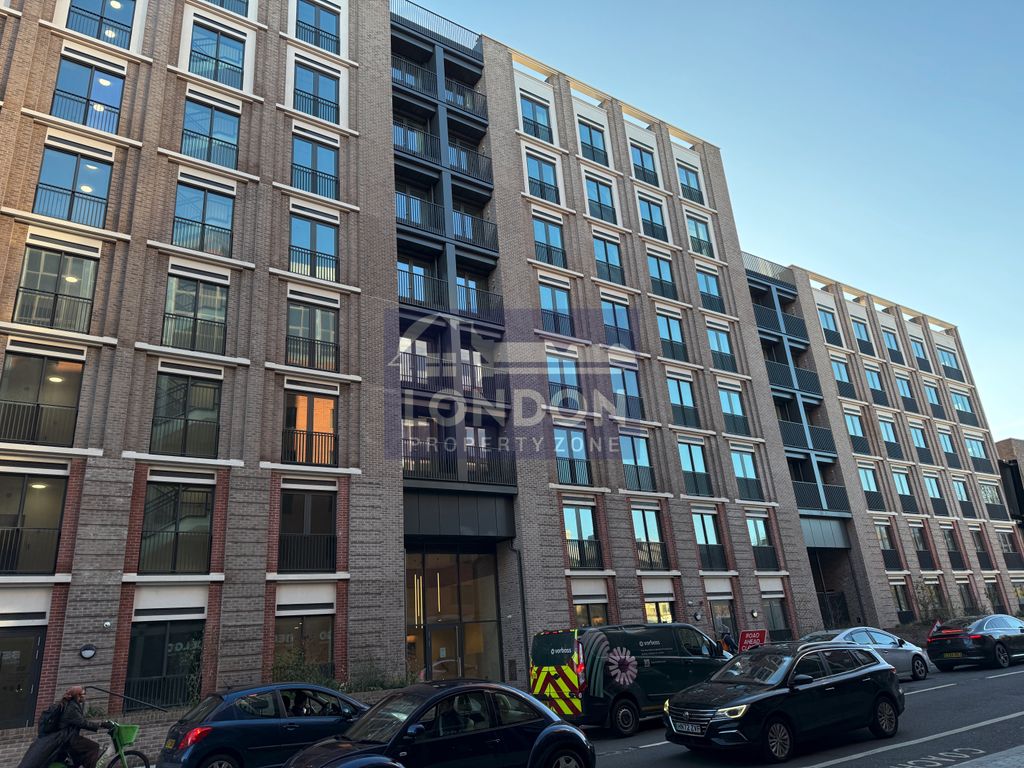 Property photo 3 of 24