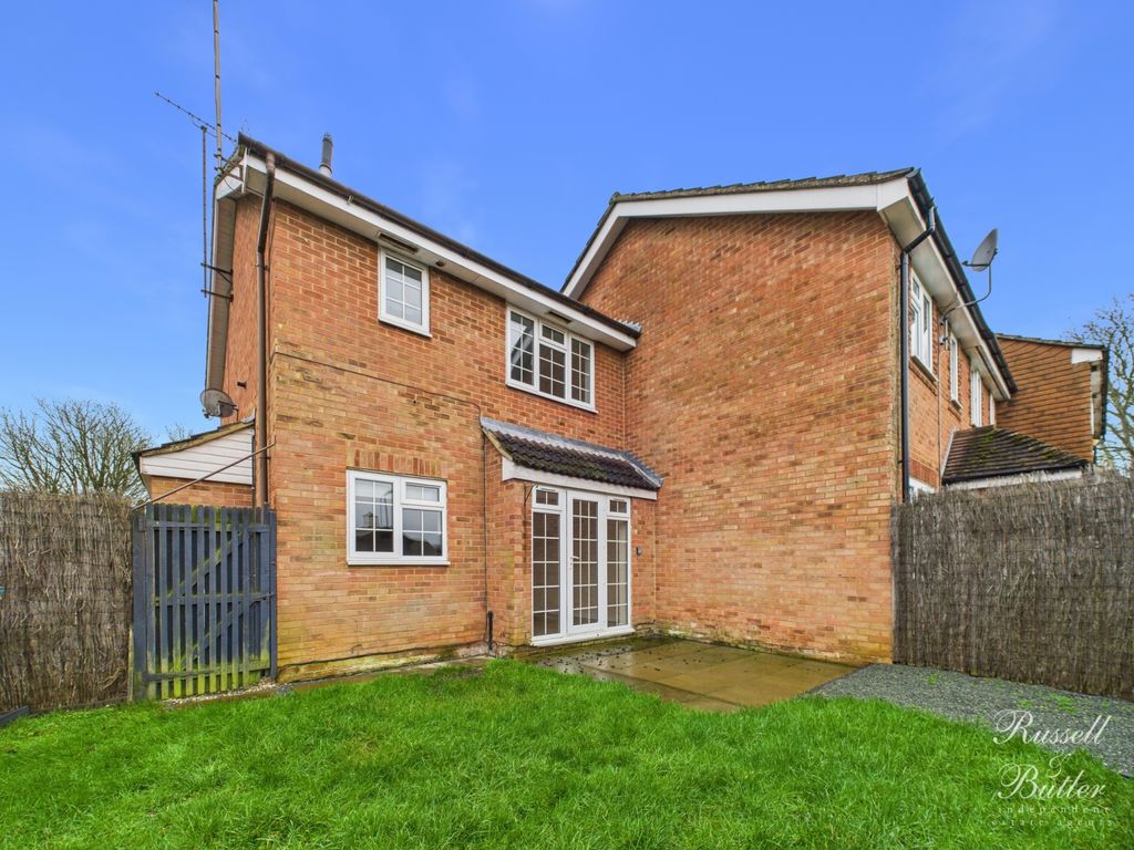 Property photo 1 of 11 Cam01995G0-Pr0406-Still012