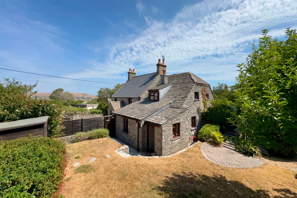 Property photo 1 of 14