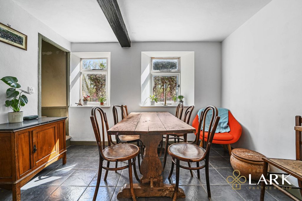 Property photo 3 of 16 Ht-Lark-13Mainroad-9